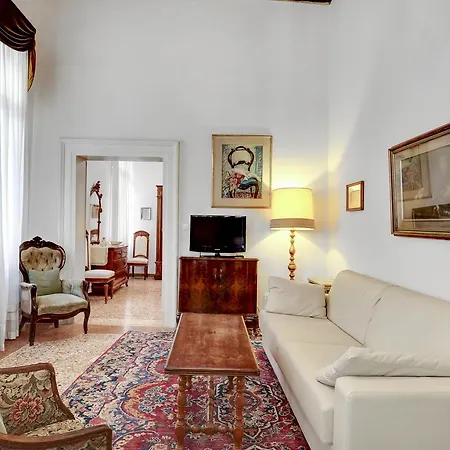 Testa شقة البندقية