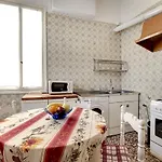 Testa Apartment *